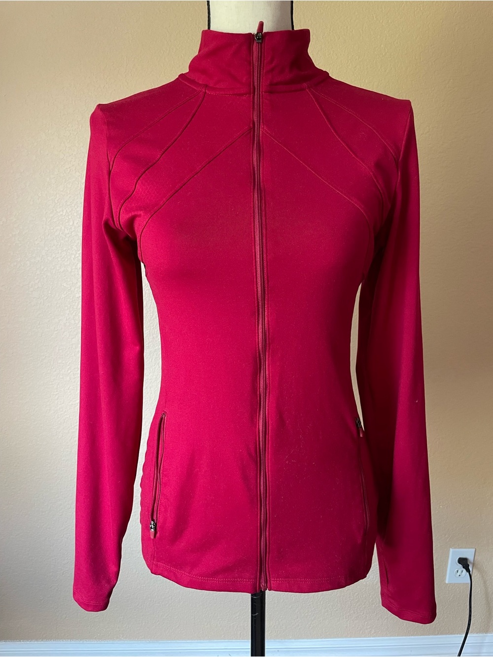 NWOT Champion Active Workout fitted Sport Jacket Red Long Sleeve S